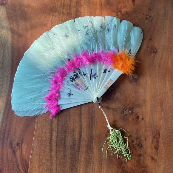 Vintage Chinese feather fan hand painted beautiful artwork kwong sing fan store - Picture 7 of 15